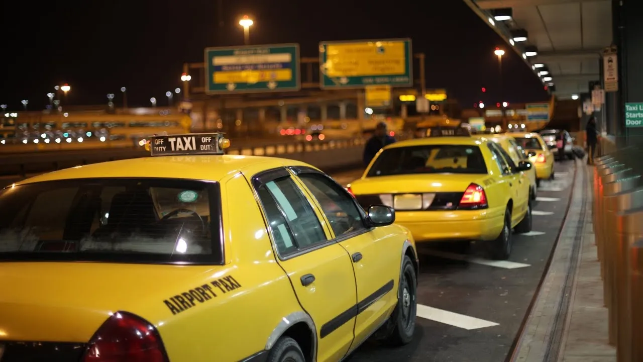 Reliable Castlemaine Taxi Services for Airport Transfers and Local Travel Guide