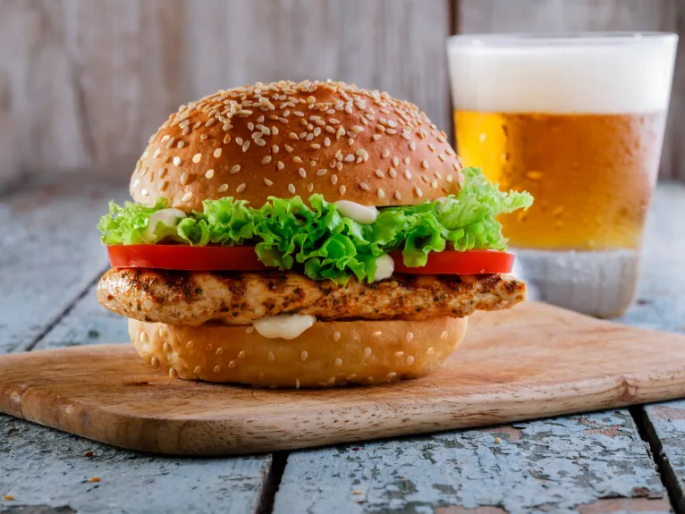 Why a Grilled Chicken Burger Is the Perfect Choice for Any Meal