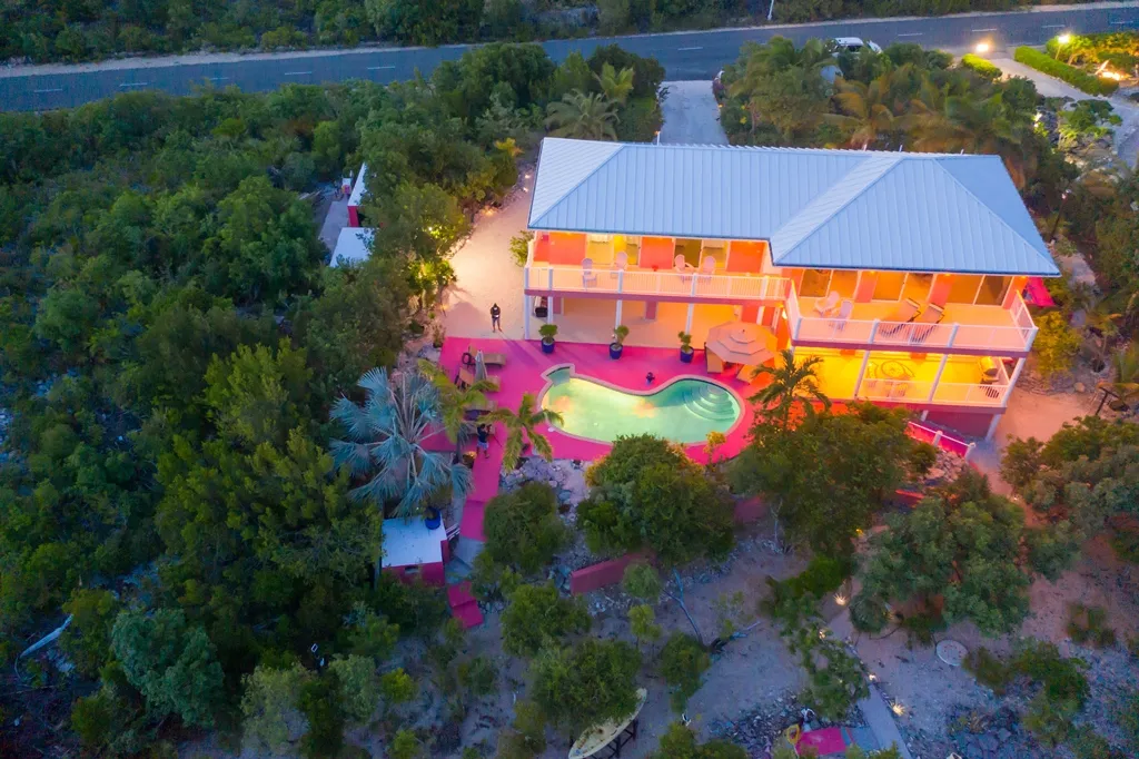 Beach vacation villa rentals TCI