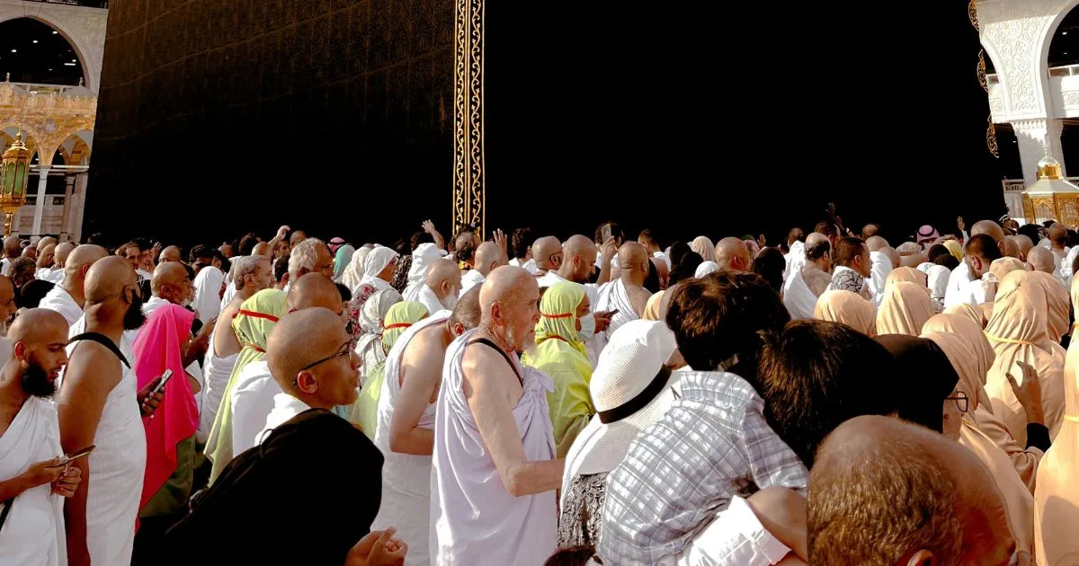 11 Smart Ways to Find Cheap Umrah Packages Without Compromising Quality