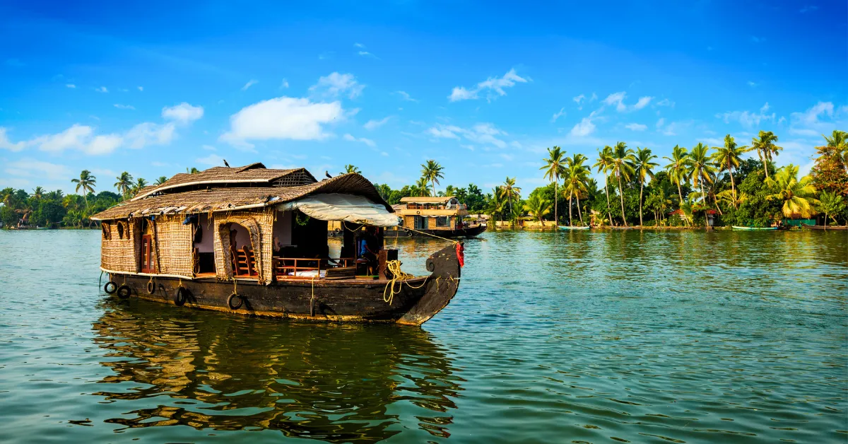 Kerala from Chennai by Train, Flight & Road: Which is Best?