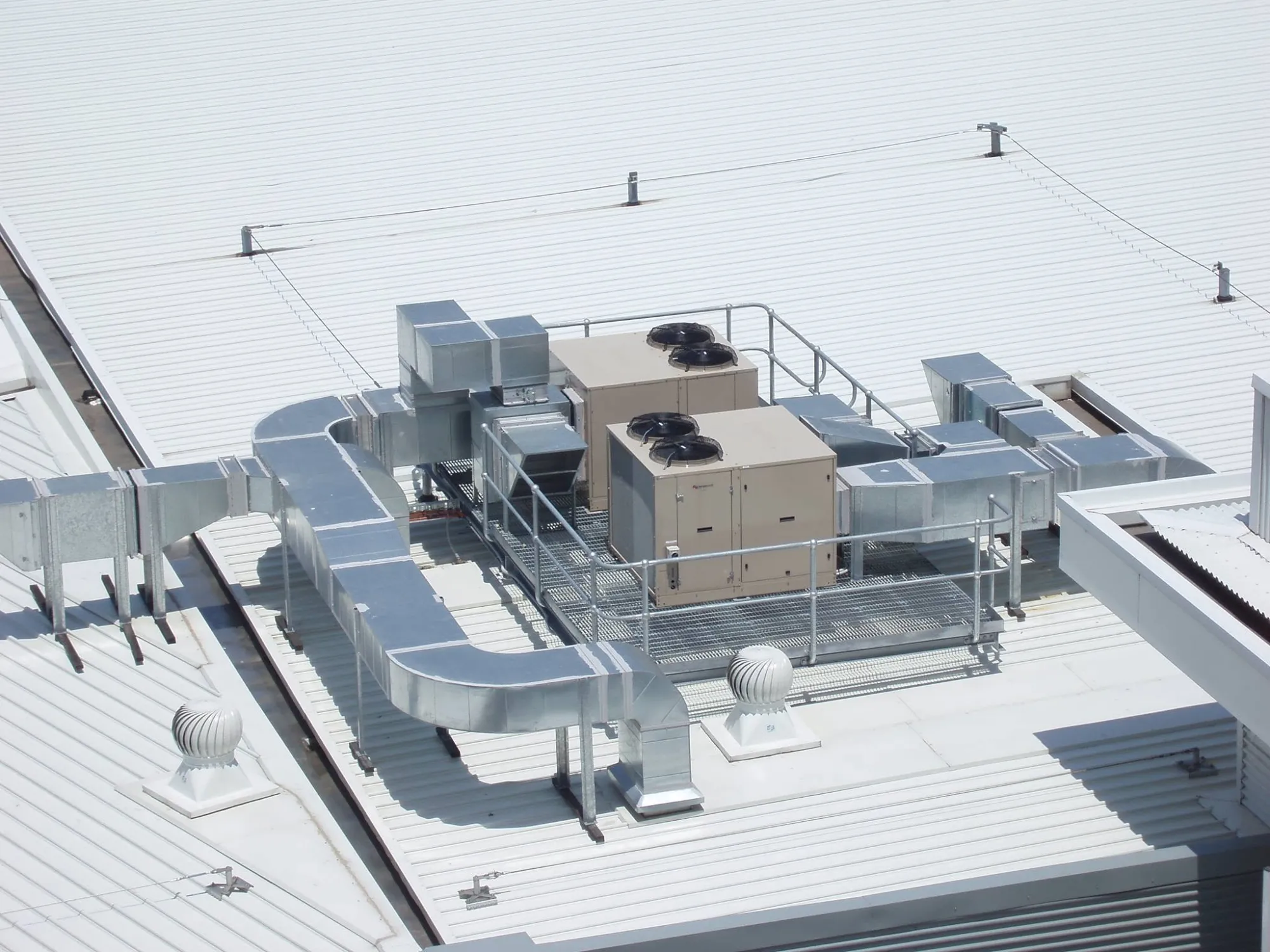 HVAC Cooling Services Toronto: Keeping Commercial and Industrial Spaces Comfortable All Summer Long