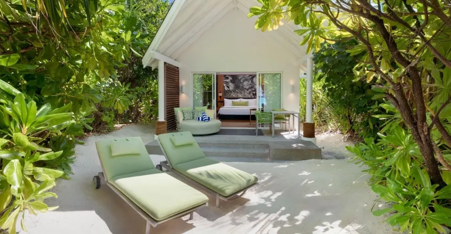 What Makes a Maldives Beach Villa Feel Like Paradise?