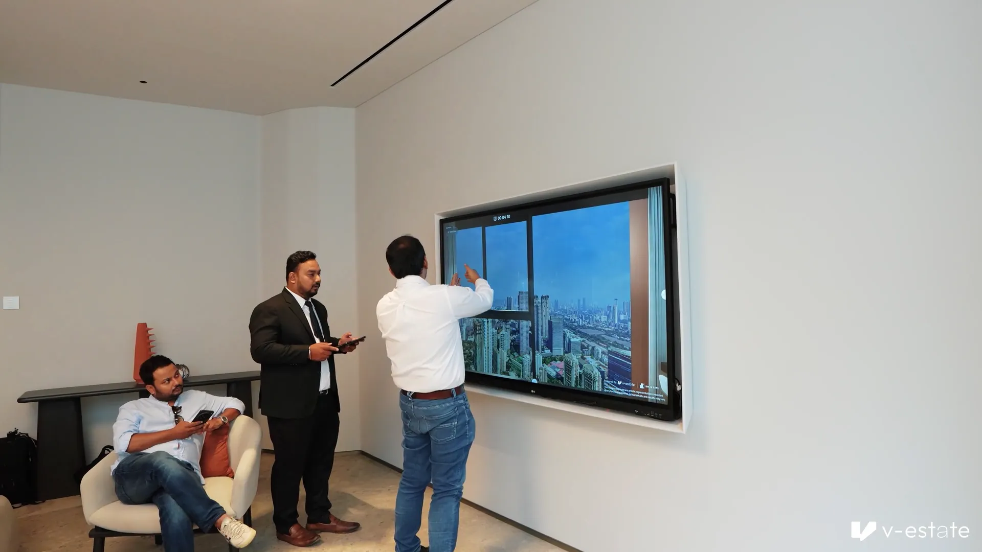 Immersive Real Estate Experience for Premium Property Showcases