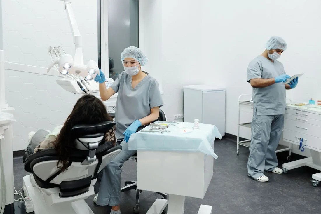 How to Find the Best Dental Clinic Near Me for Your Family
