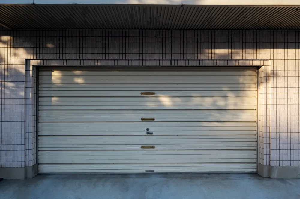 How Dust and Dry Conditions in Rialto, CA, Affect Your Garage Door System
