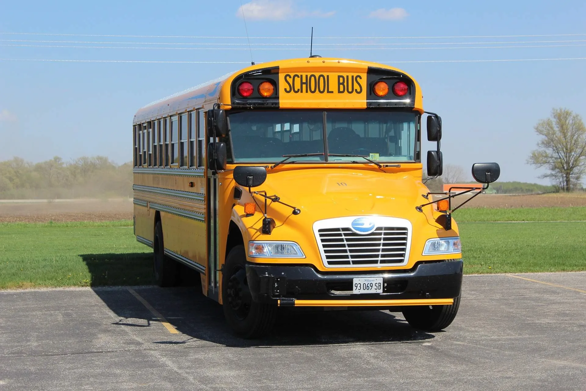 School Bus Rental: The Low-Cost Alternative To Charter Buses