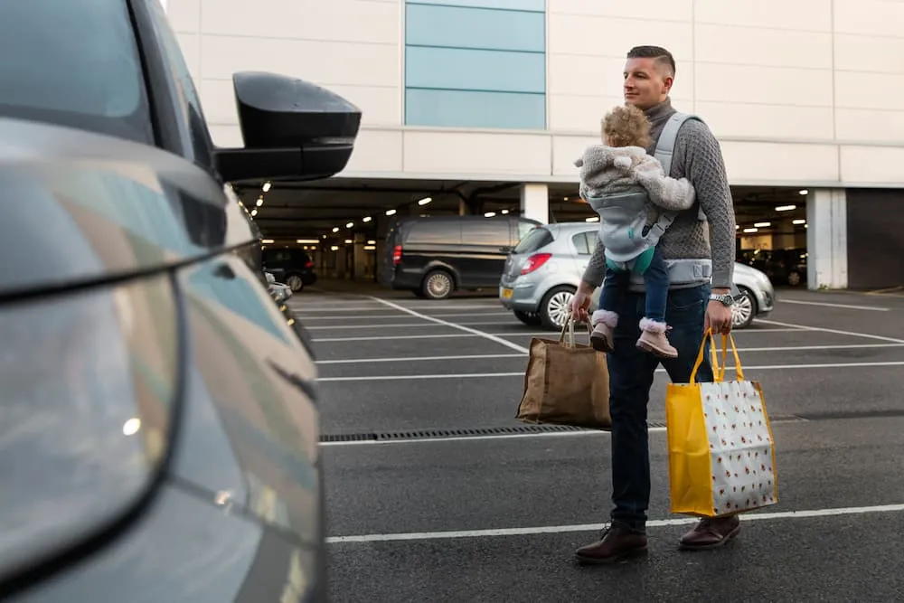 Benefits of Using an Airport Pick Up Service for Business Travel