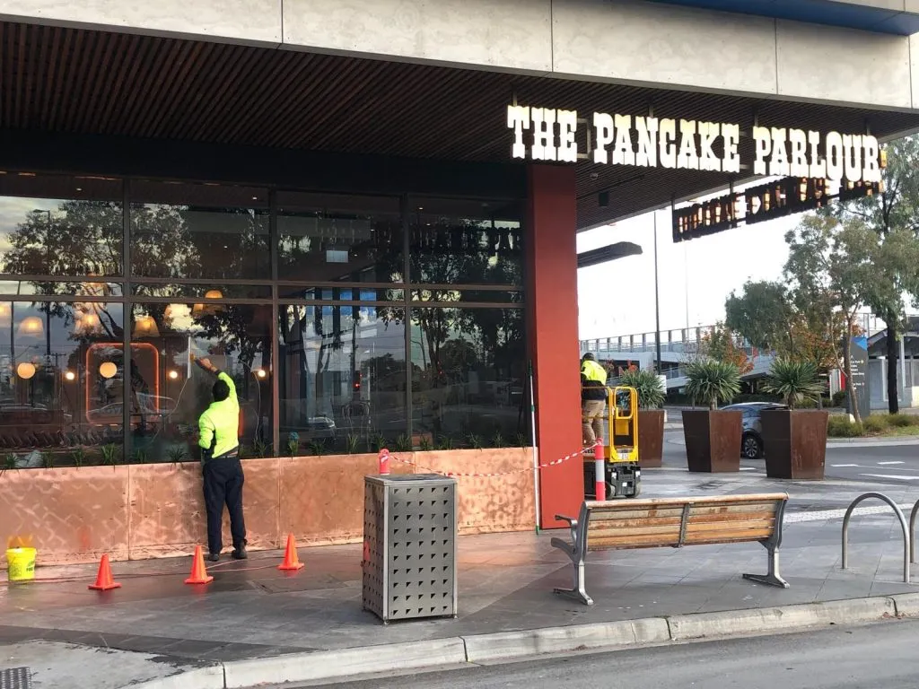 Commercial Window Cleaning Melbourne Checklist: What Professional Cleaners Actually Do