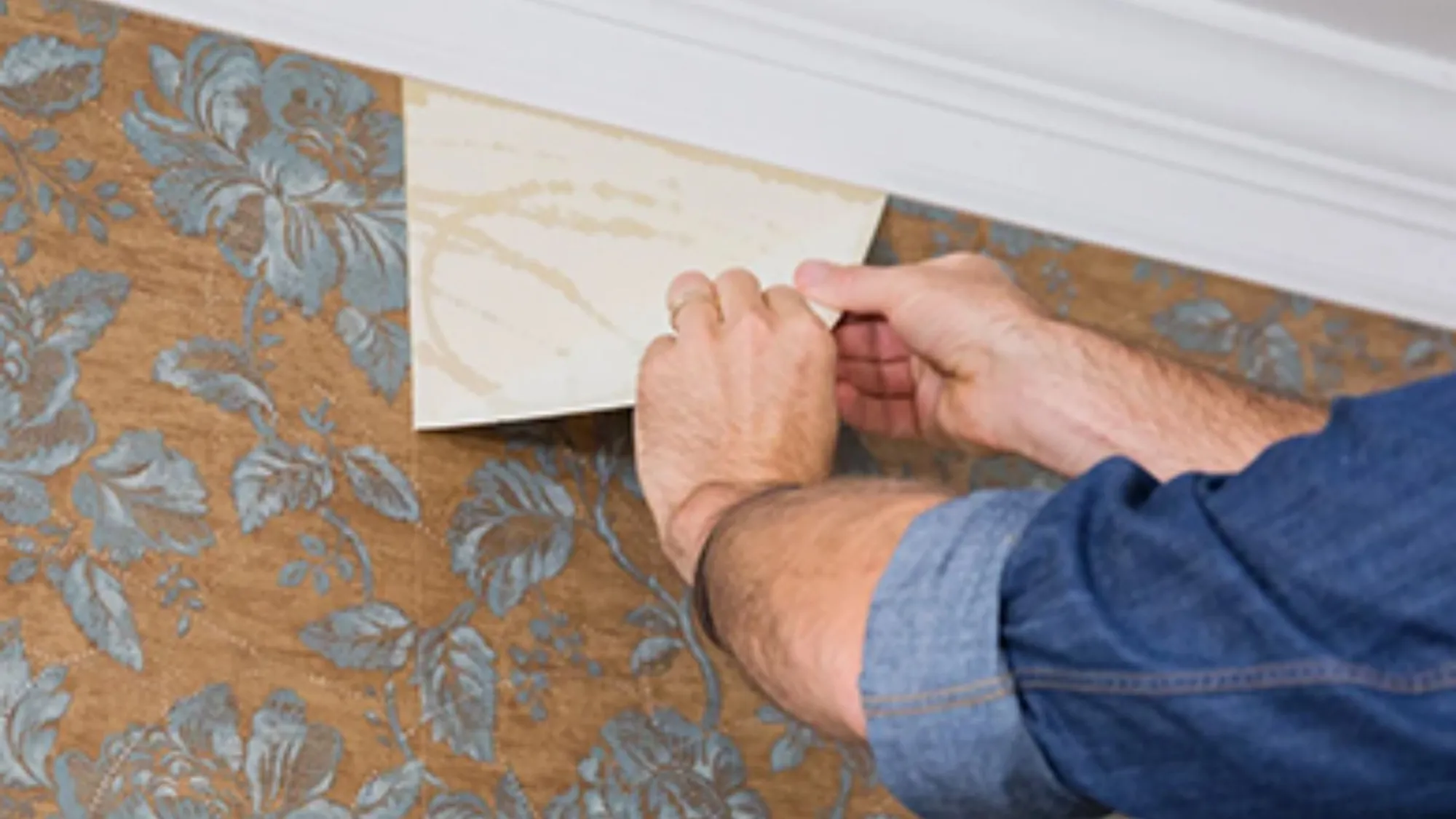 How Can Local Painters in Richmond Hill Refresh Outdated Living Spaces?