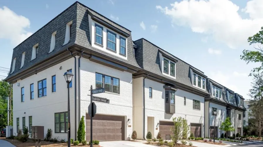 When Should You Partner With a Commercial Real Estate Developer?