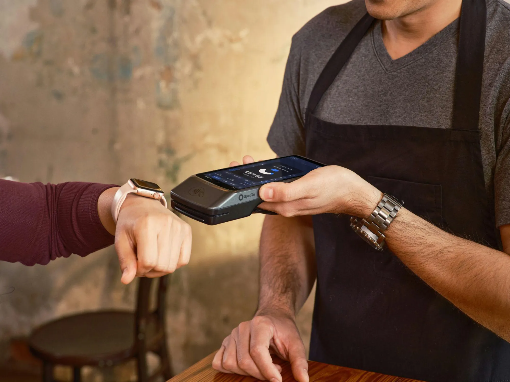 How Retail Businesses Can Improve Customer Experience Through Faster Payments