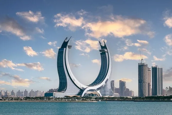 7 Reasons Renting a Car in Qatar Beats Public Transport