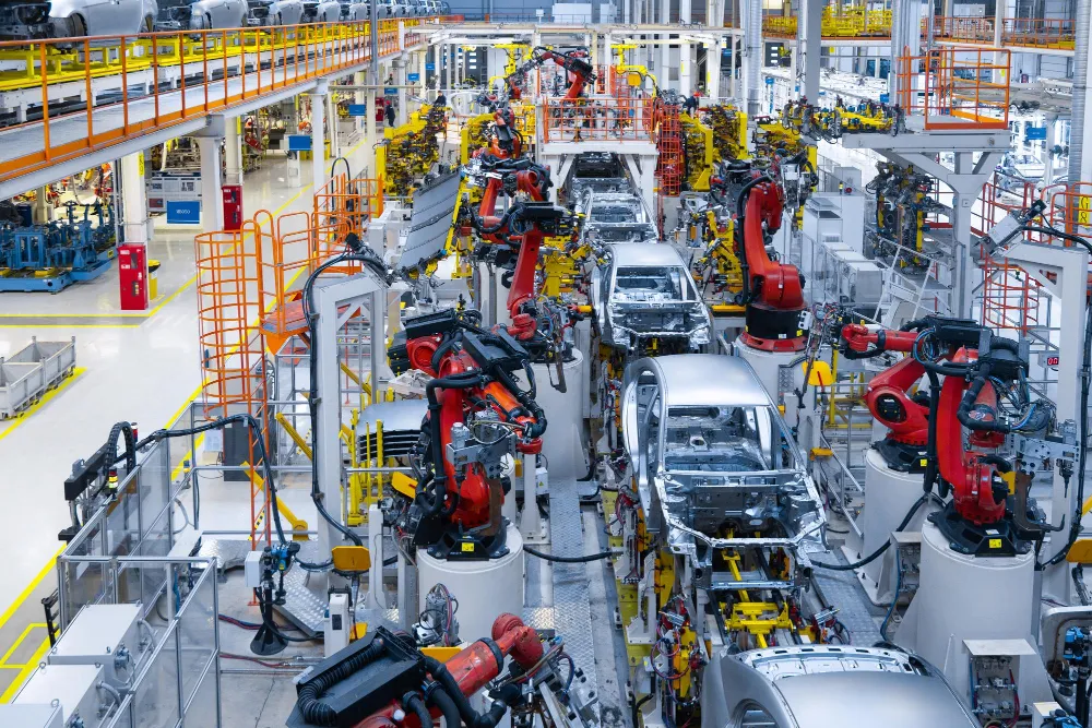 Automotive Compressor for Heavy-Duty Workshop Performance