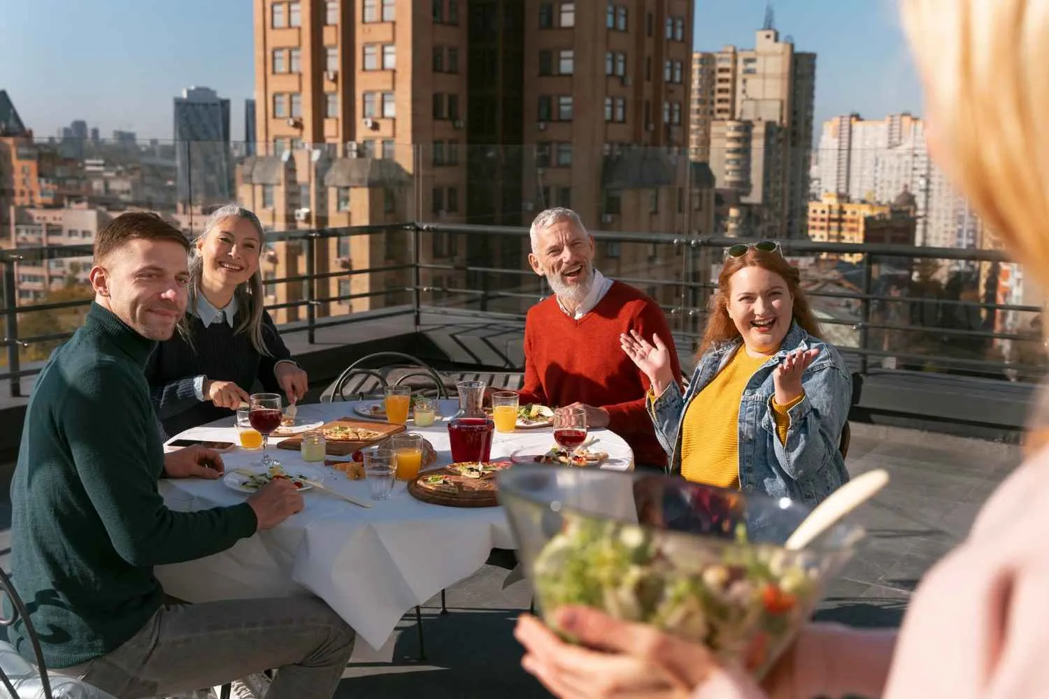 How to Plan a Relaxed Yet Professional Business Lunch Sydney Rooftop