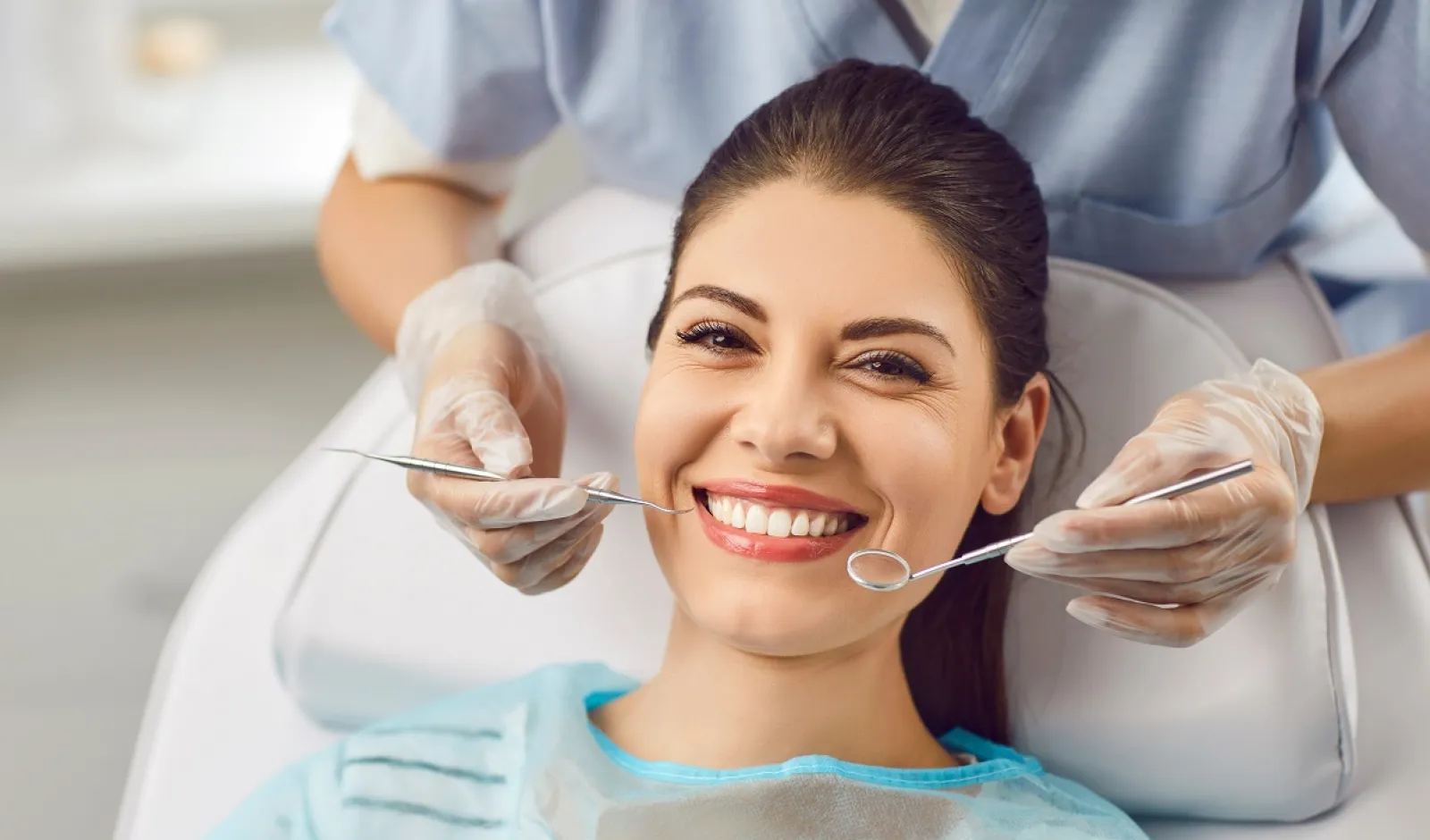 10 Signs It's Time to Visit a Dentist — And Why Acting Early Always Pays Off