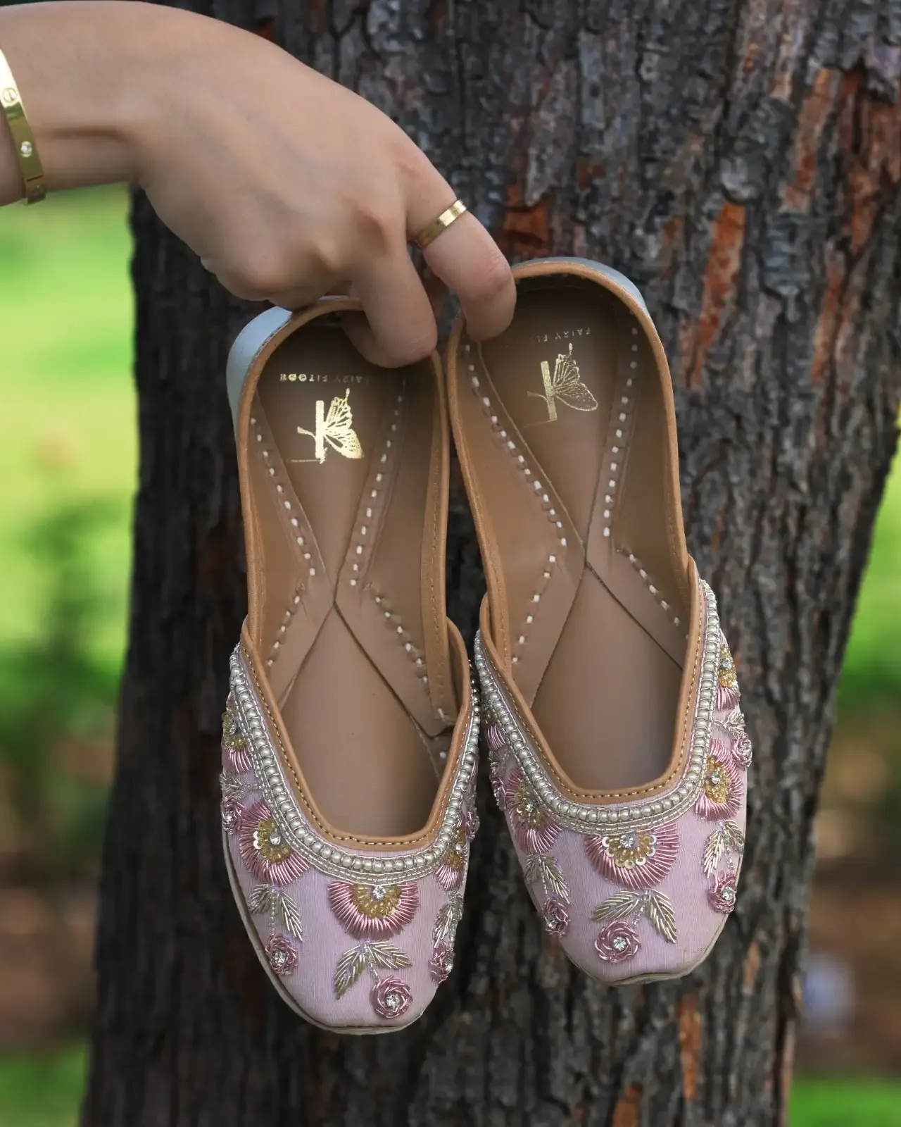 How to Buy the Perfect Pink Jutti for Women