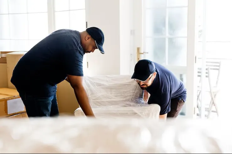 How Do Movers in Toronto Make Relocating Easier During Peak Moving Season?