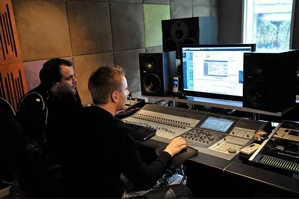 Mastering Engineer Survey: What Artists Wish They Knew Before They Booked