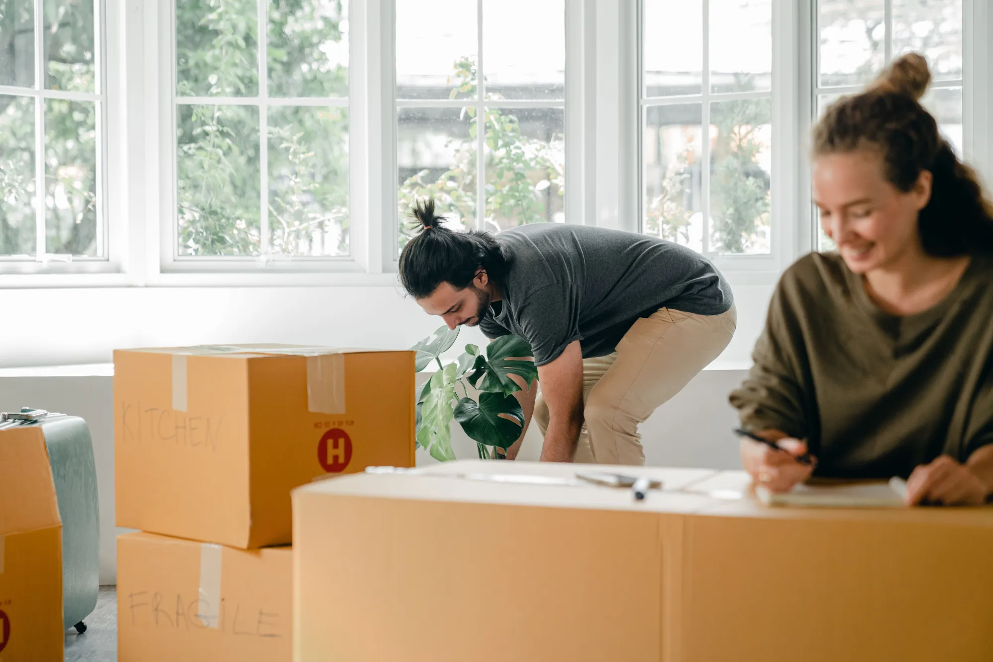 How Professional Sydney Removalists Help You Save Time, Money, and Stress