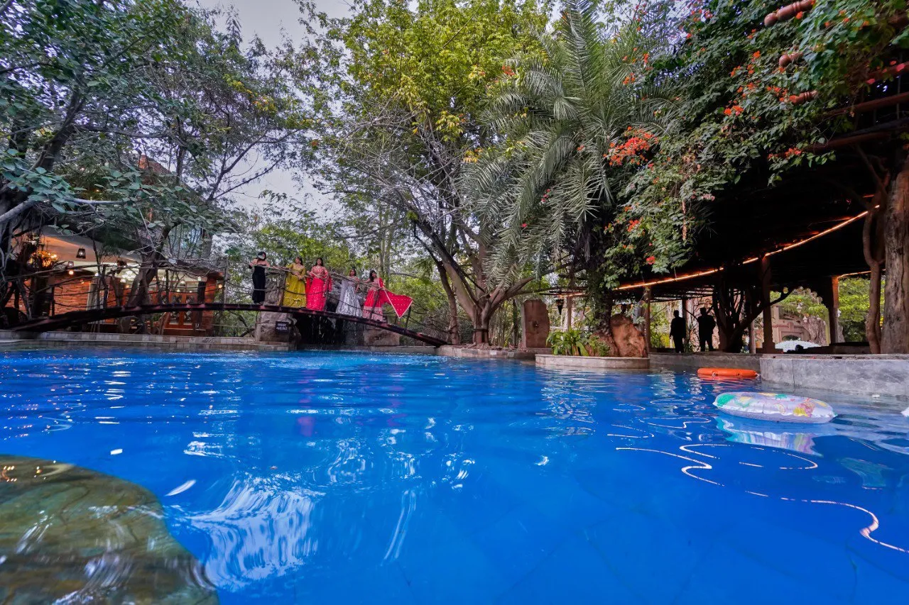 Hotel Stay vs Resort Experience: What Creates Better Family Memories?