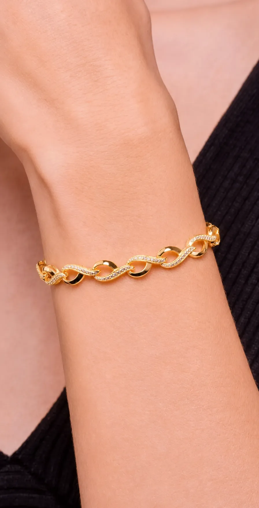 Gold Bracelets for Men & Women: The Complete Buying Guide for 2026