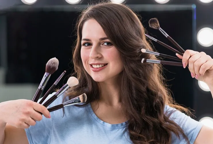 How Professional Hair & Makeup Dallas Enhances Your Look