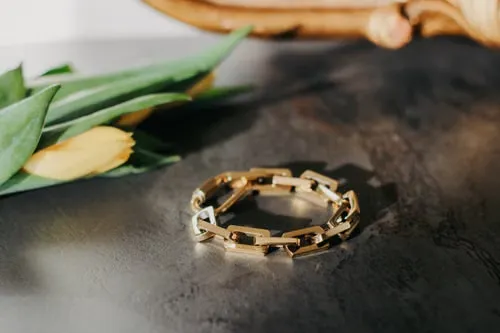 Best Men's Gold Bracelets for Everyday Wear