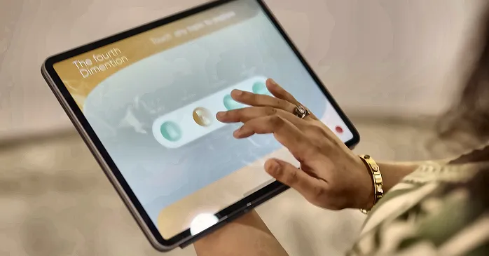 Integrate Physical Spaces and Digital Interaction With Experience Center Solutions
