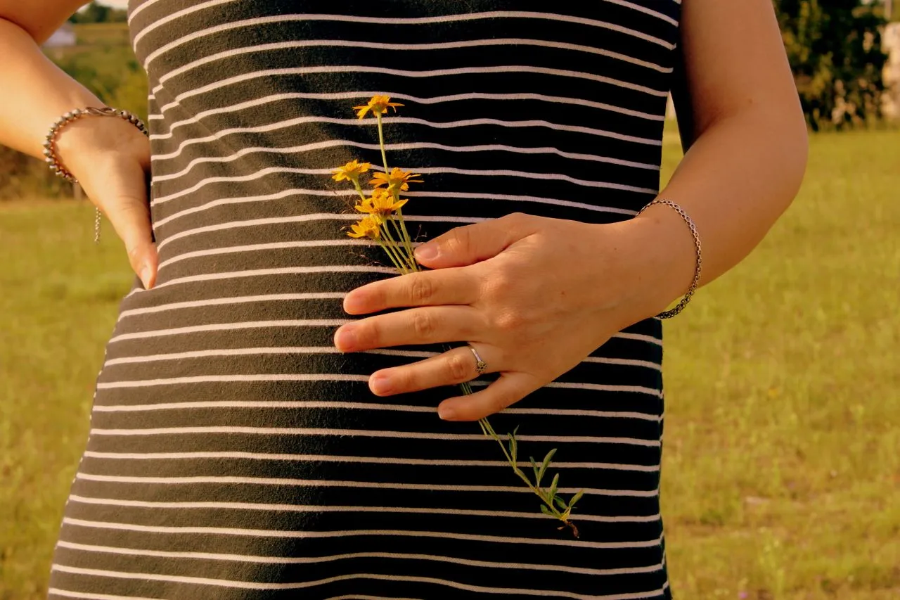 What High-Risk Pregnancy Actually Means and How Obstetric Care Changes Accordingly