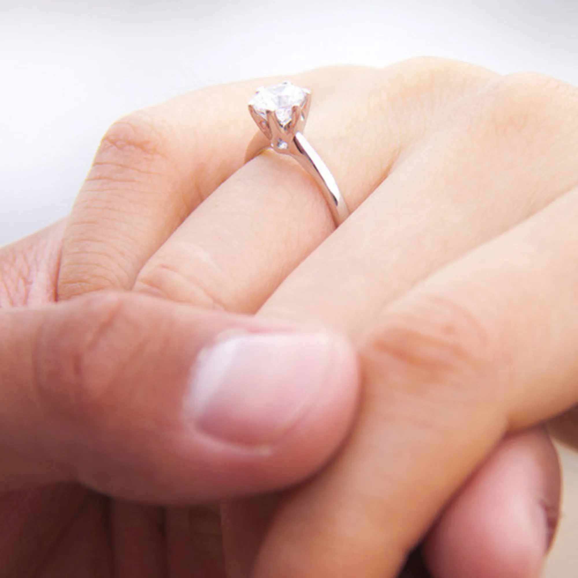 The Complete Guide to Buying Diamond Rings for Women in 2026