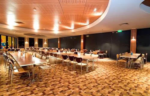 Discover the Best Lounge Bar near Craigieburn & Coolaroo for Dining, Drinks & Special Events