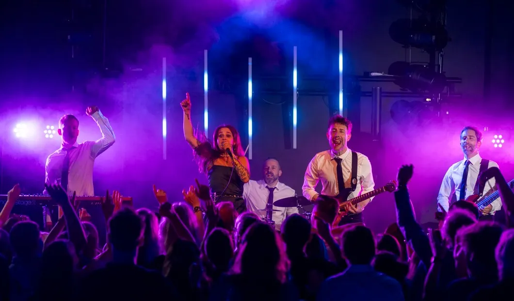 Hochzeitsband & Partyband Schweiz – Unvergessliche Live-Musik mit BandScape