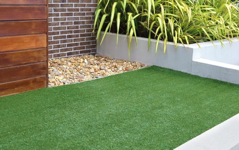 Artificial Grass in Hammersmith: A Guide for W6 and W14 Homeowners