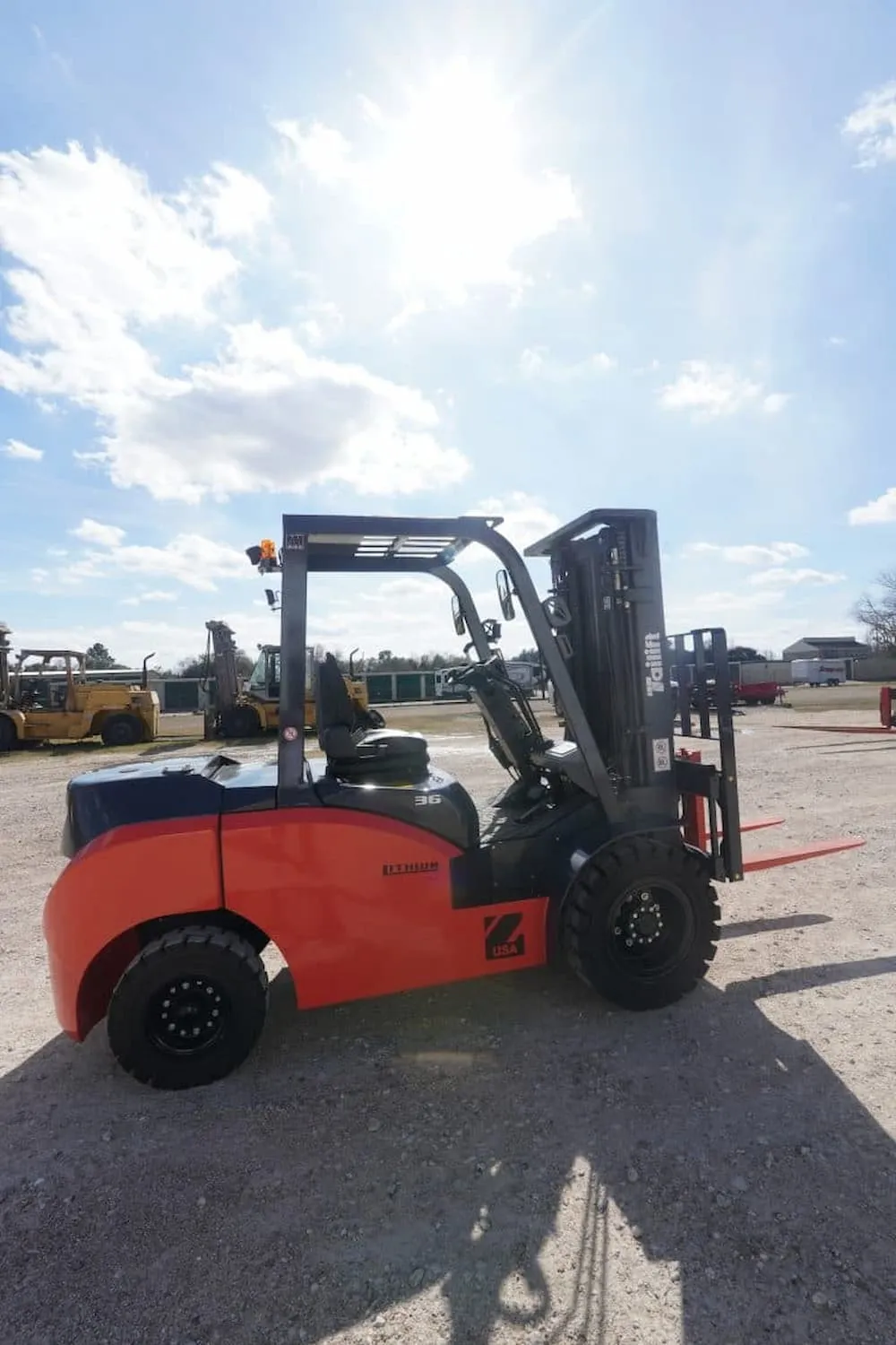 What Sets Leading Forklift Dealers in Houston TX Apart