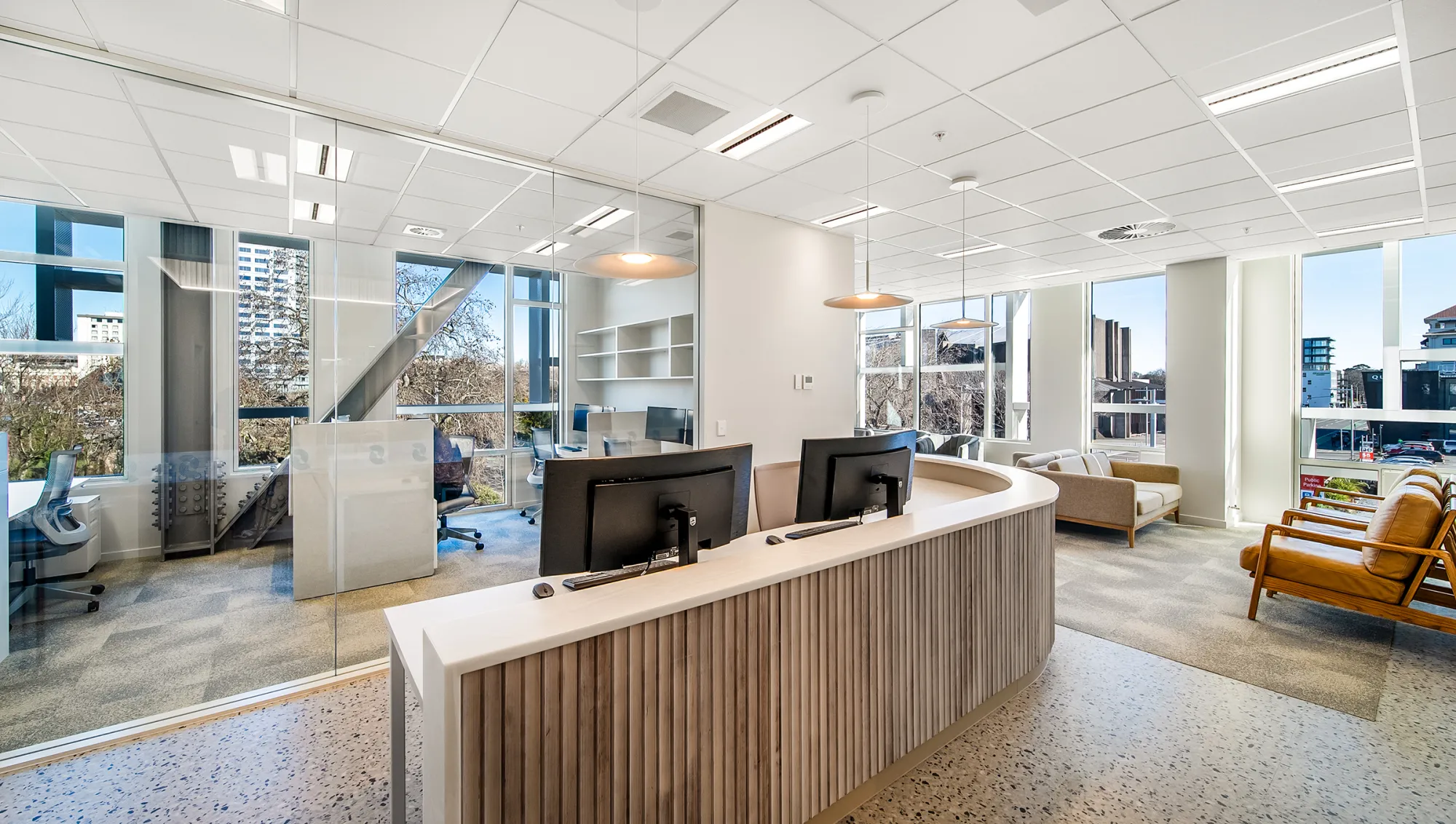How Does Construction Project Management Improve Efficiency and Reduce Costs?