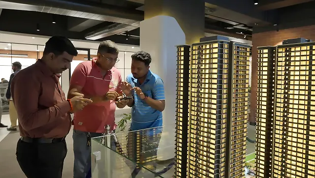 Sell Projects Buyers Cannot Yet See Using Digital Twin Real Estate