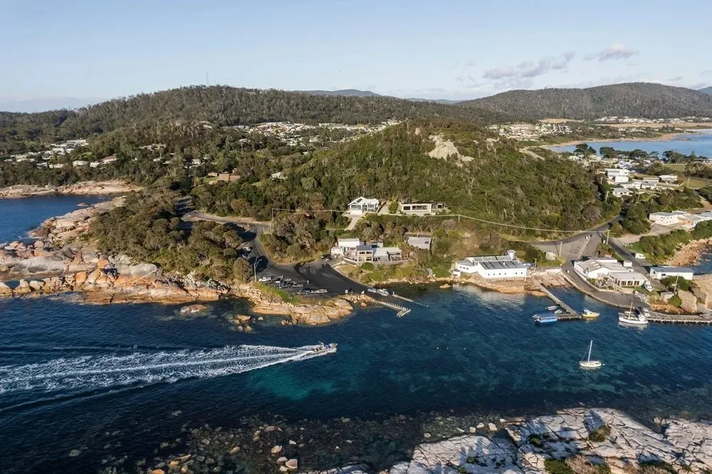 Best Beachfront Accommodation in Bicheno for Your Tasmania Escape