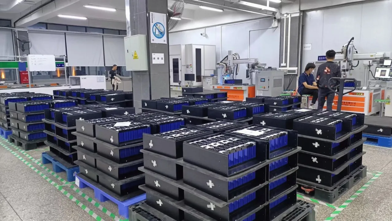 What to Look for When Choosing a Solar Lithium Battery Factory