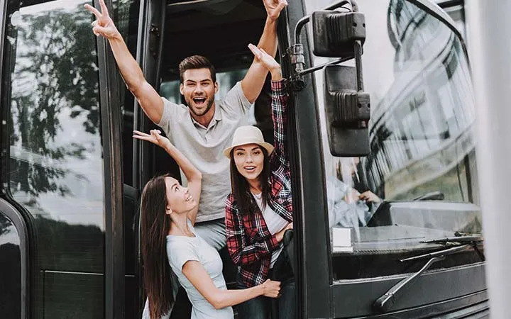 Charter Buses and Tours That Make Group Travel Across NYC Easier