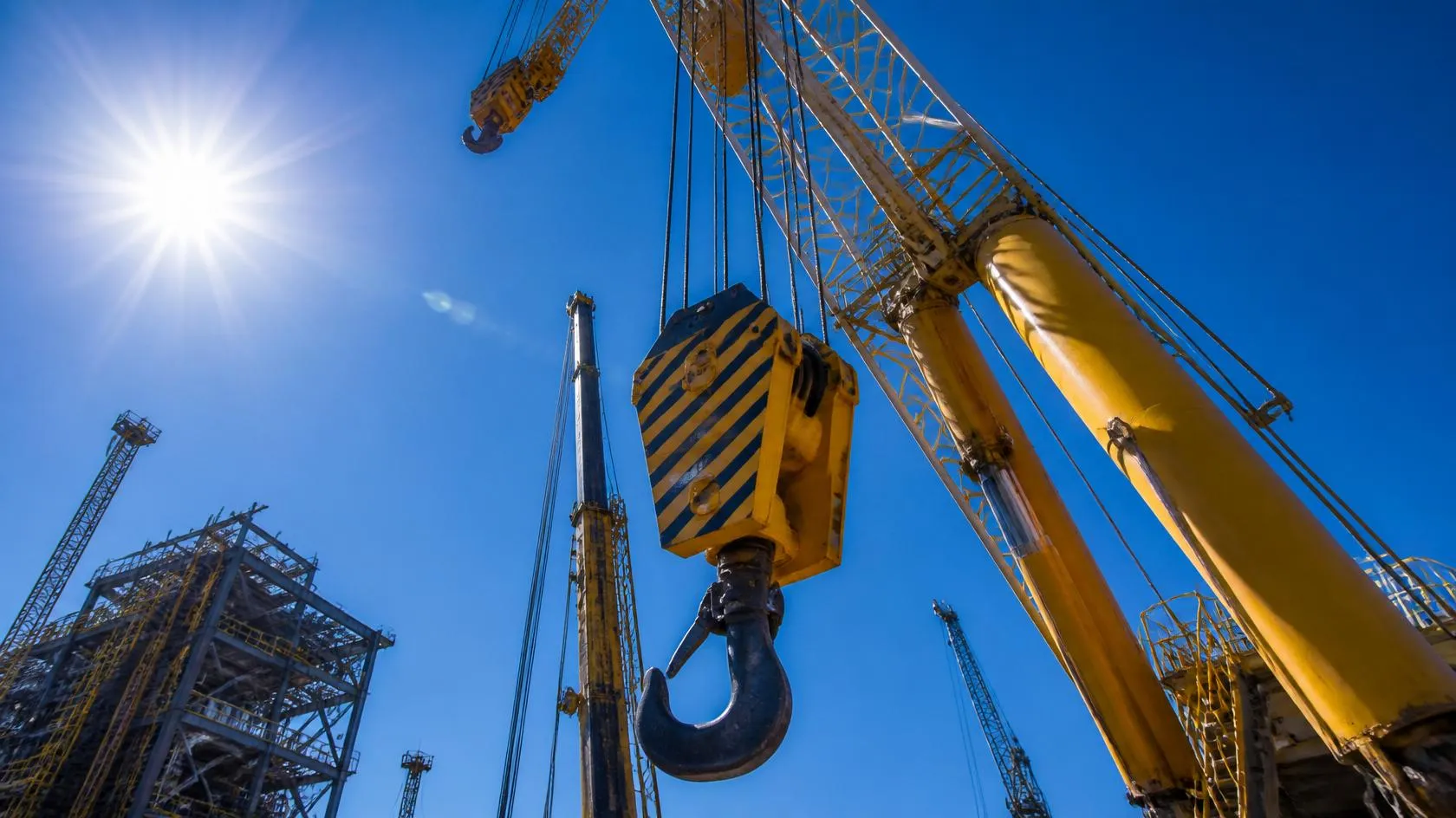 Why Modern Lifting Equipment Is a Game-Changer for Industries