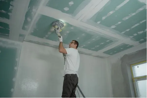 Commercial Floor Polishing: The Key to a Cleaner, Safer, and More Professional Workplace