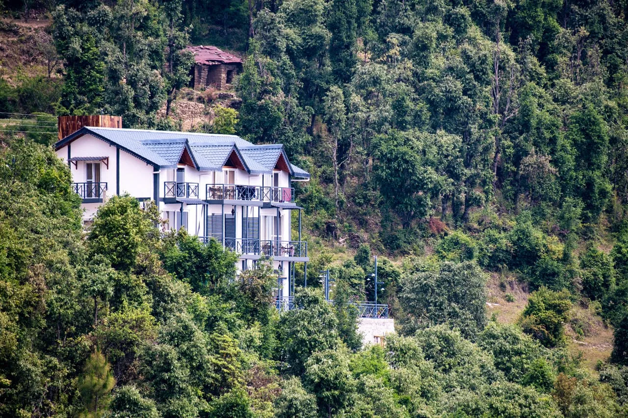 Luxury Homestays in Mukteshwar for a Comfortable Experience!