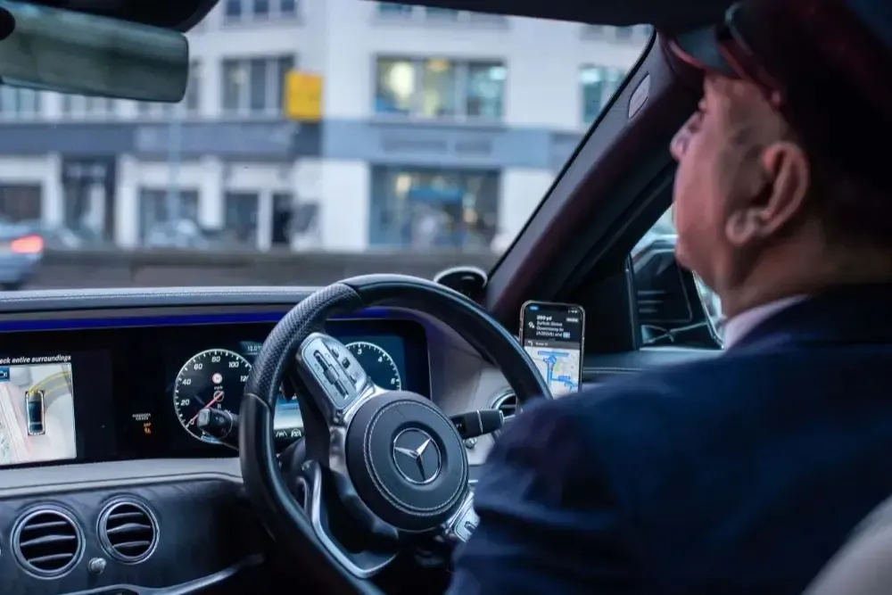 Luxury Gatwick Airport Chauffeur Service for Business Travelers
