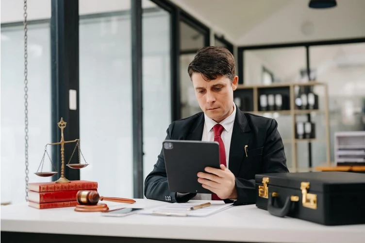 Charged with Petit Larceny? Consult with an NYC Lawyer for Guidance