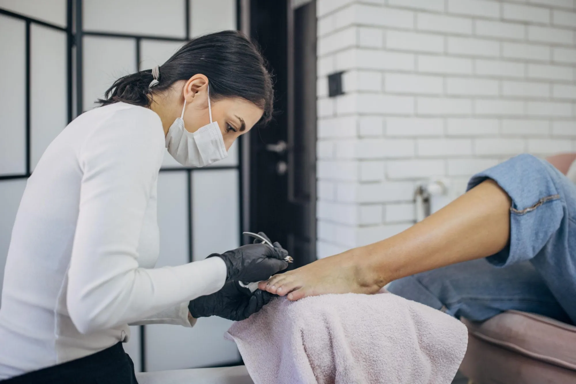 Pedicure Oakville Services for Relaxation and Foot Care
