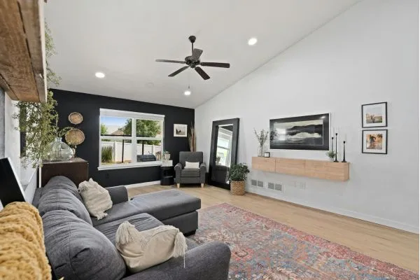 Ceiling Fan Singapore: The Complete Guide to Choosing the Perfect Ceiling Fan for Your Home