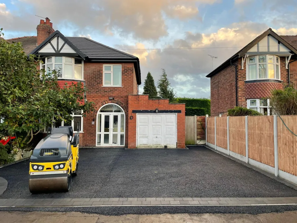 Benefits of Installing a Tarmac Driveway for Rural Properties