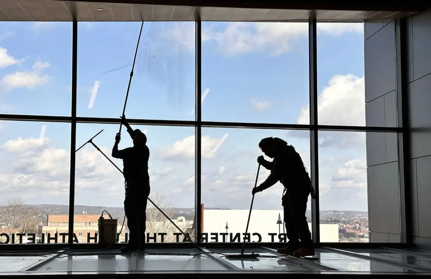 Commercial Window Washing Schedule for New England