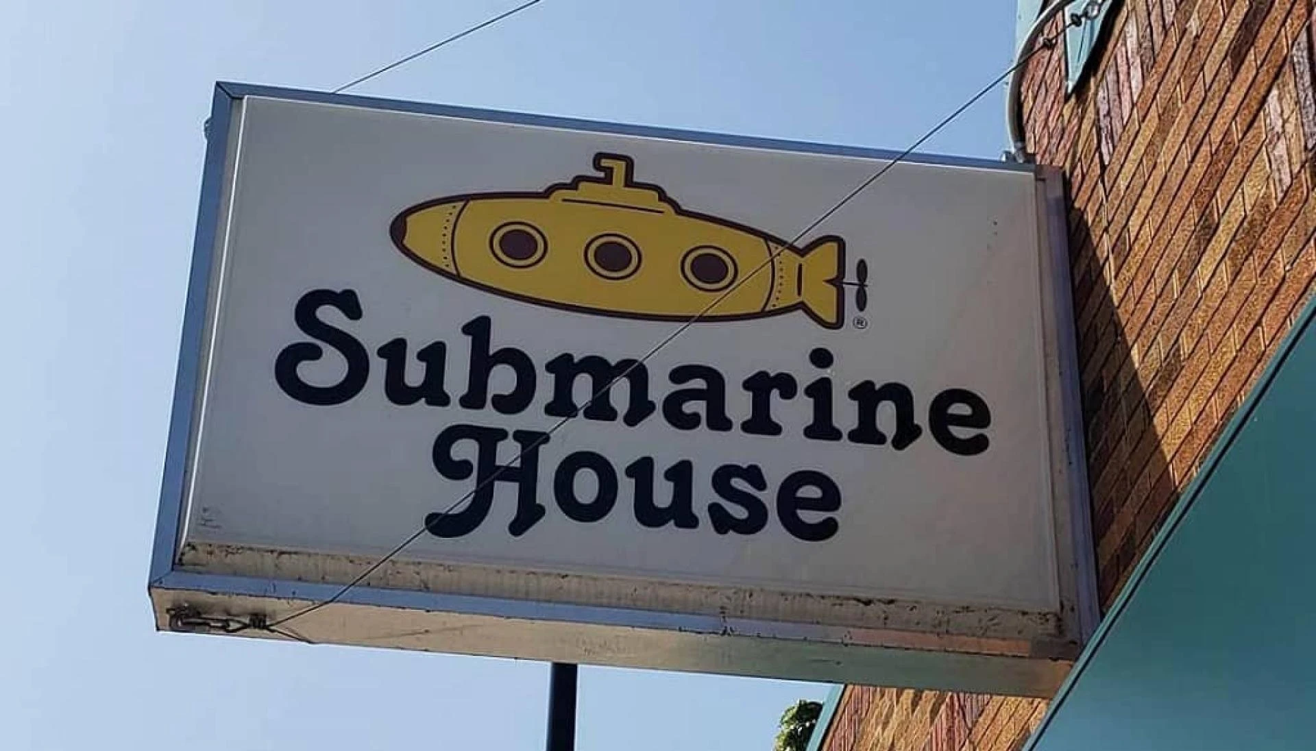 6 Things to Consider Before You Invest in a Restaurant Franchise for Sale